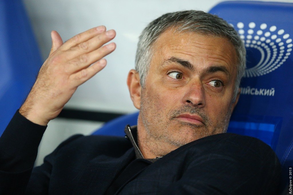 Mourinho afirma que habría forzado su salida si fuera Vinícius