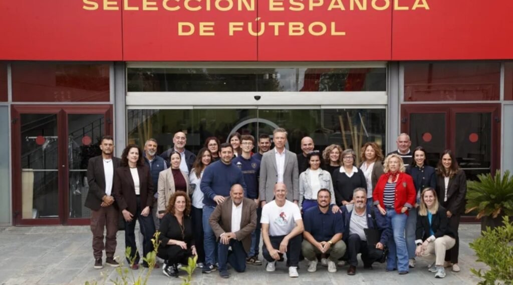 La RFEF impulsa la formación para proteger a menores en el fútbol español