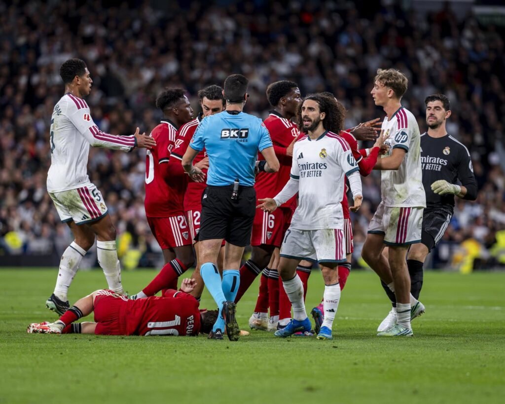 El Sevilla exige a la LaLiga aclarar el trato desigual en el partido contra el Real Madrid